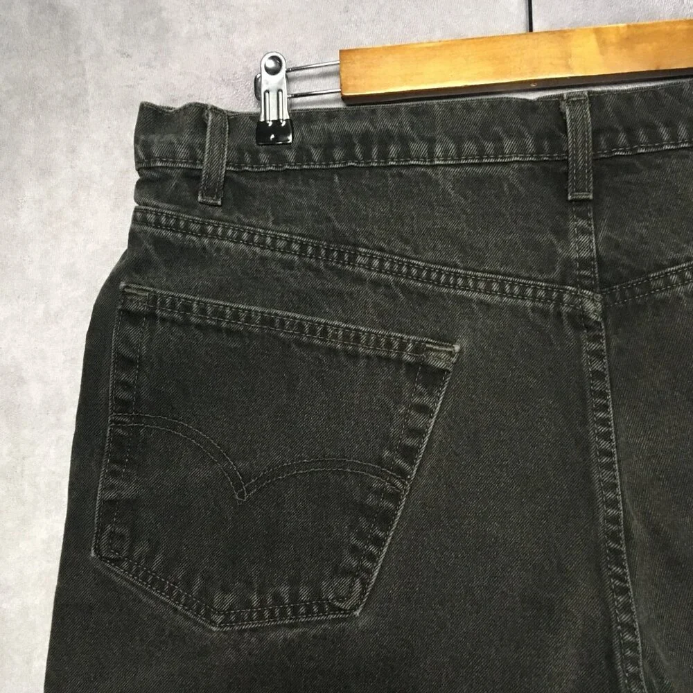 VTG Levis Mens 550 Relaxed Fit Black Jeans size 40x30 Cotton Denim Pants Zip Fly